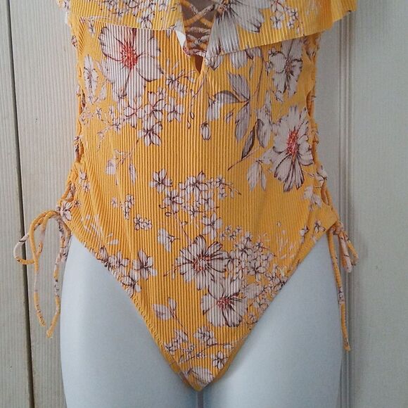TiniBikini yellow floral print cut out side swimsuit bathing suit Sz M NWT - Picture 2 of 9